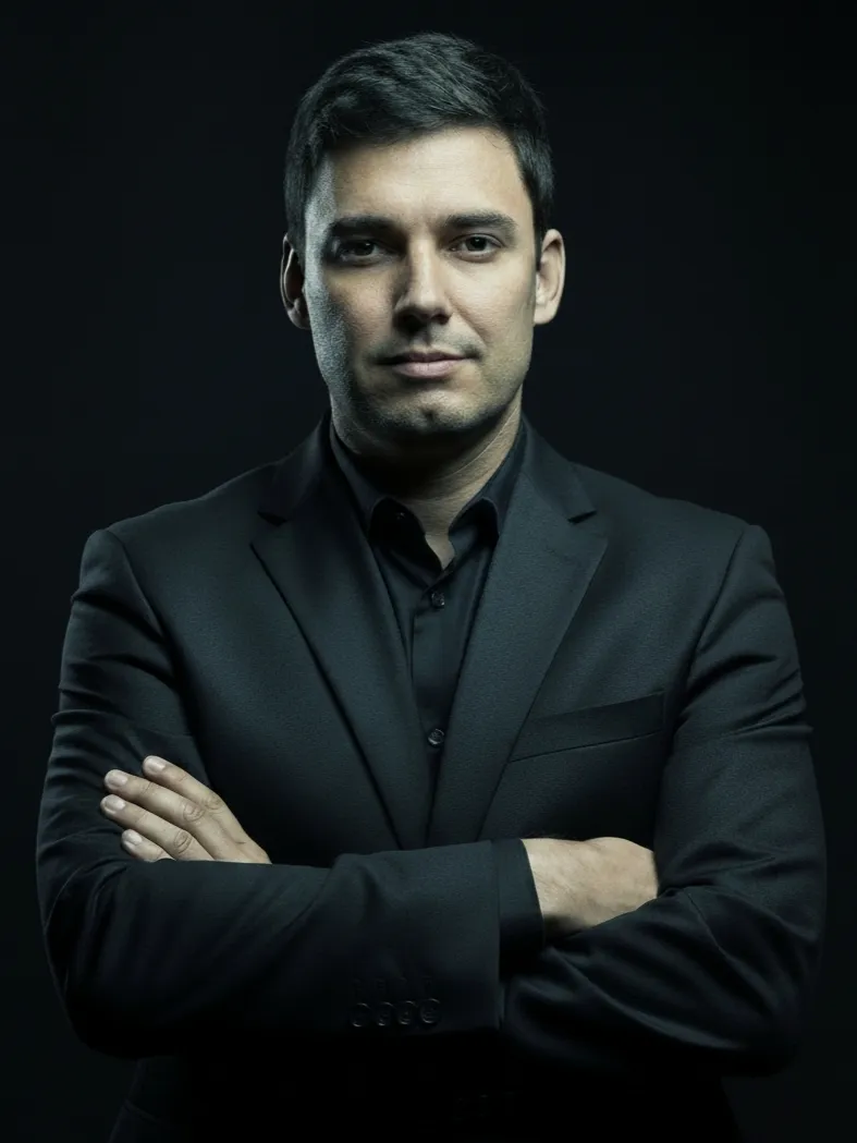 Dr. Vítor Marques Sapata, Implantodontia, Sapata Estúdio Oral, Maringá–PR